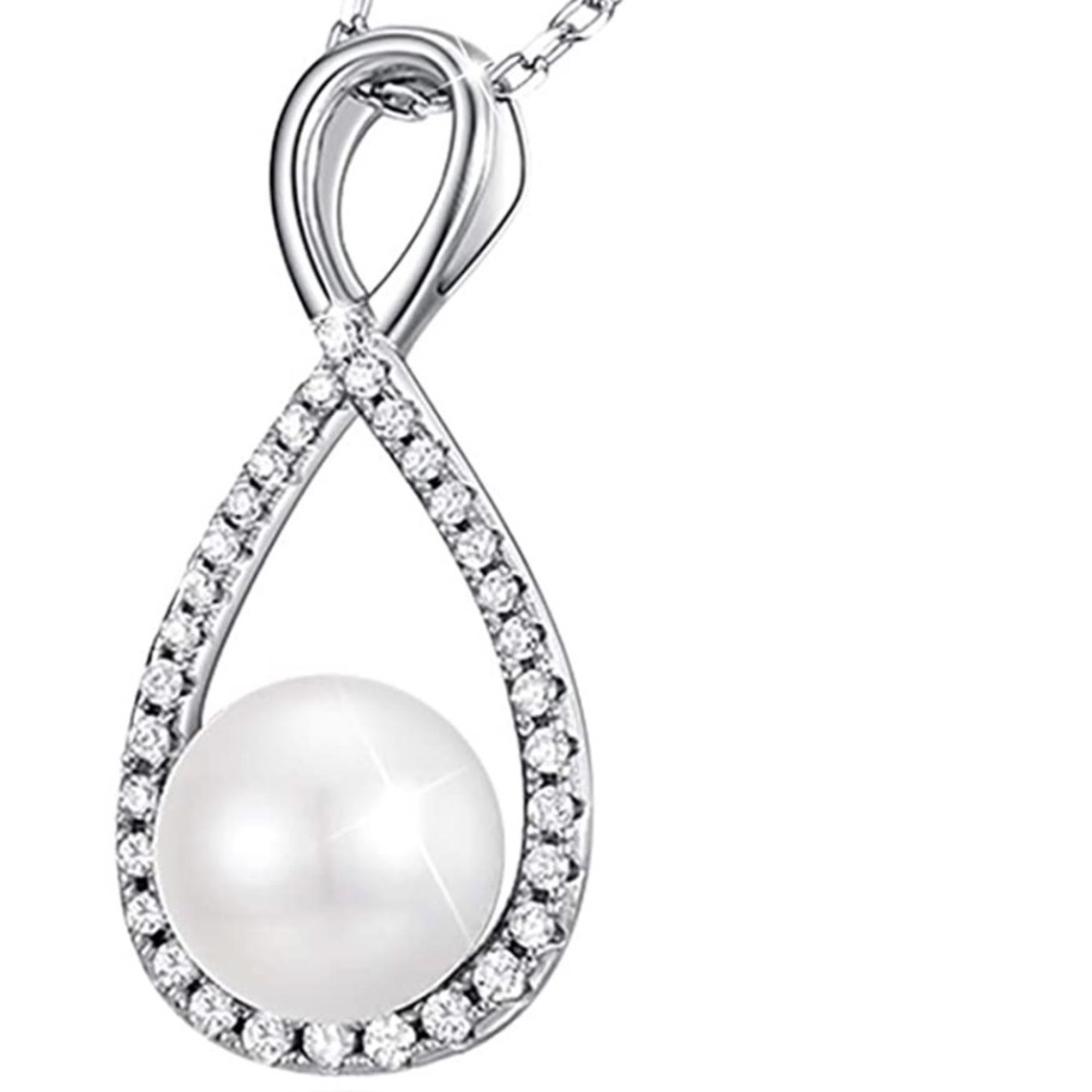 Elegant Pearl Diamond Necklace